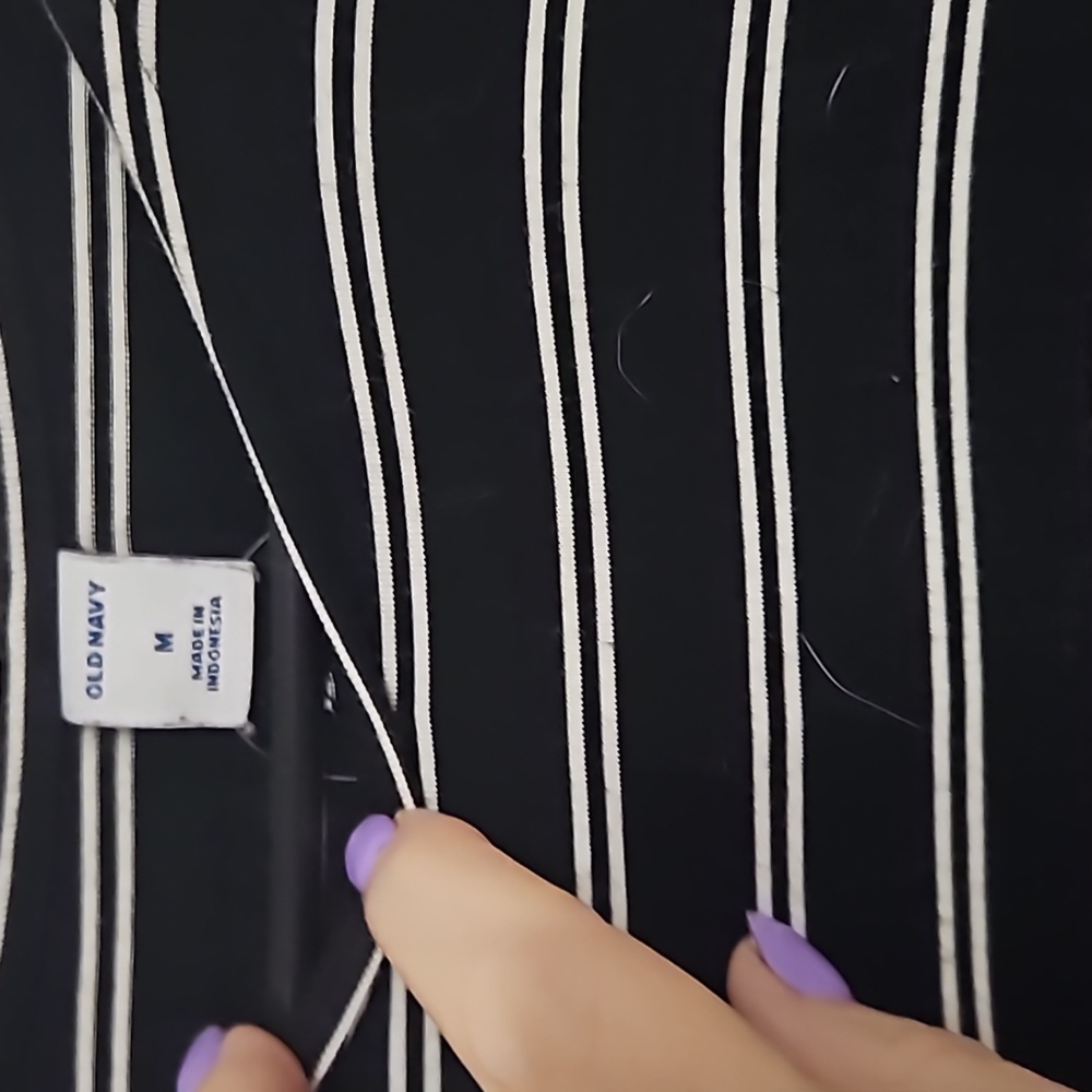 Long sleeved supersoft size med. Old Navy. - Picture 2 of 4